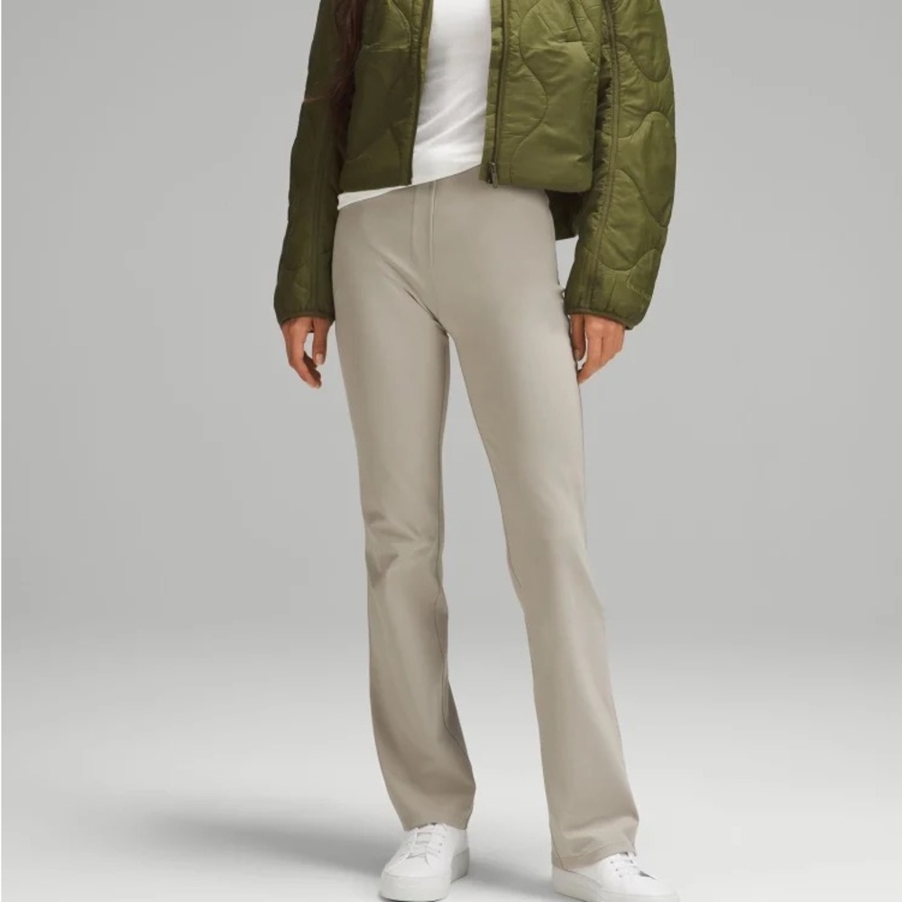 lululemon women’s khaki pants.